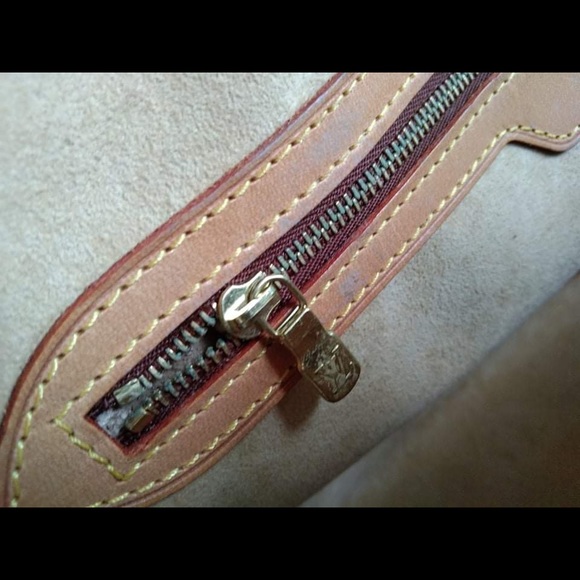 Authentic Louis Vuitton Rivoli Briefcase bag - Picture 7 of 9